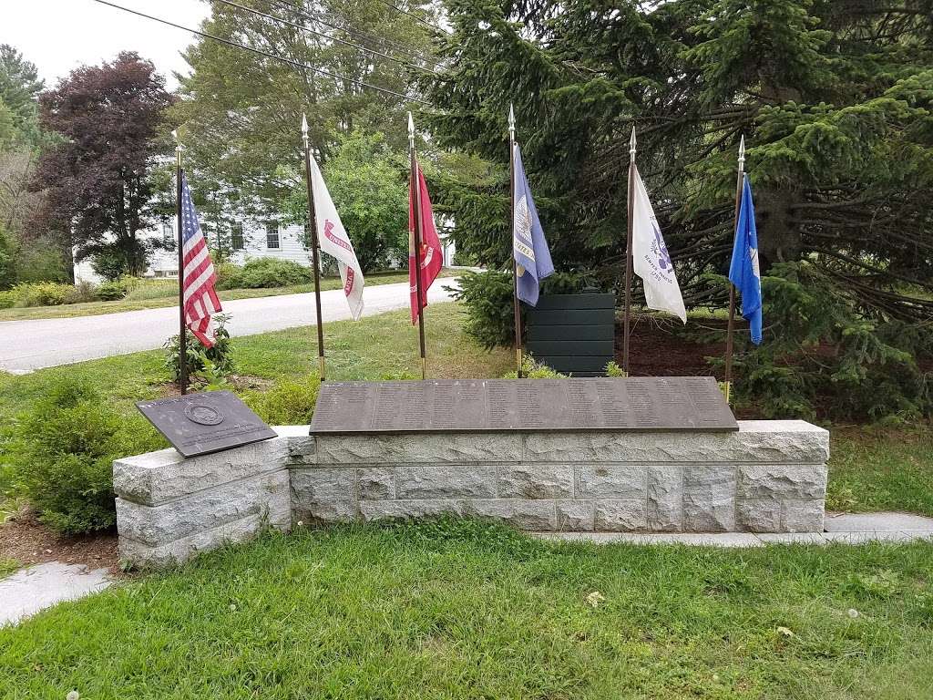 Veterans Honor Roll Memorial | Concord St, Carlisle, MA 01741