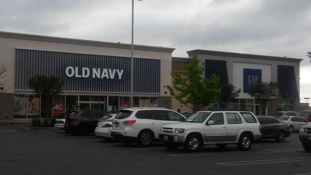 Old Navy | 3470 W Century Blvd, Inglewood, CA 90303, USA | Phone: (310) 590-1111