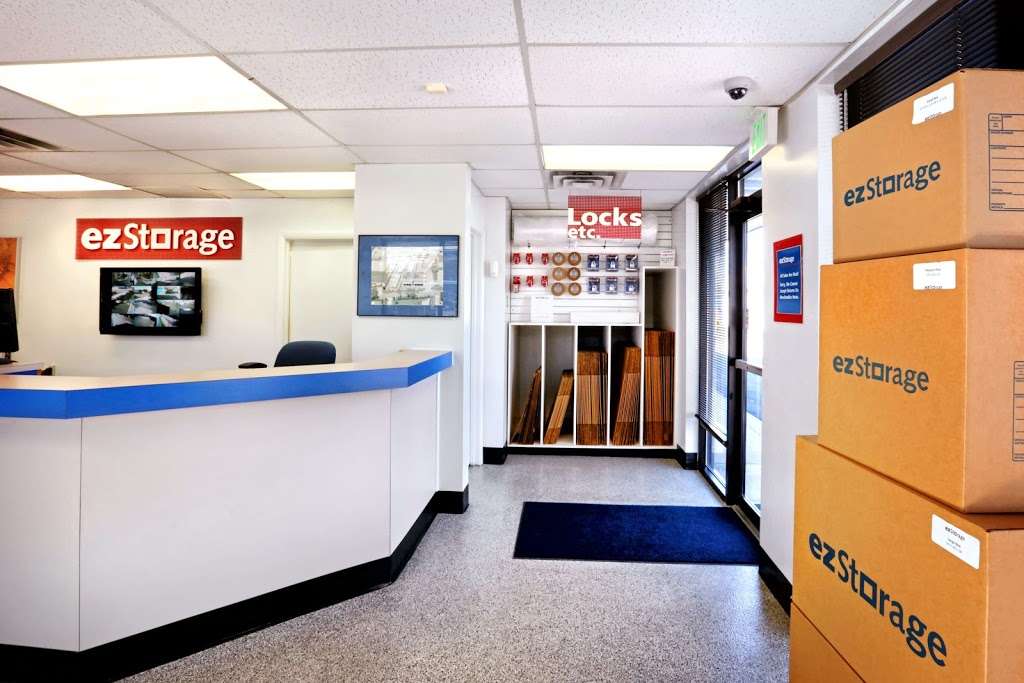 ezStorage | 3800 Pulaski Hwy, Baltimore, MD 21224, USA | Phone: (410) 276-8300