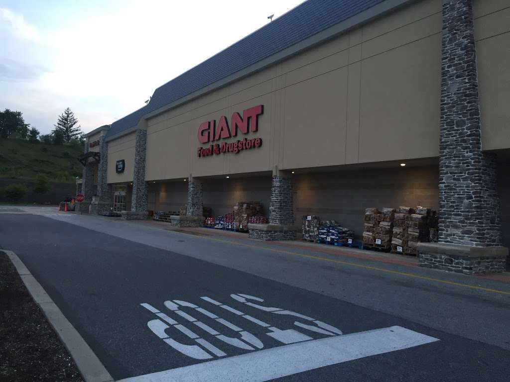 Giant Pharmacy, 116 Township Line Rd 