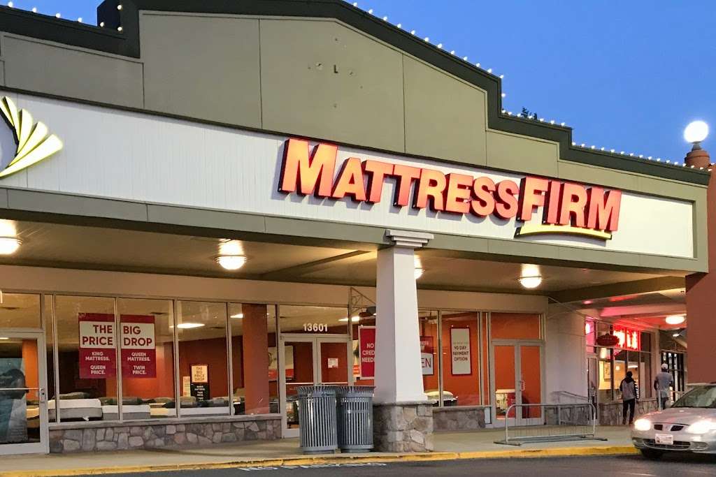 Mattress Firm Aspen Hill | 13601 Connecticut Ave, Silver Spring, MD 20906, USA | Phone: (301) 598-2670