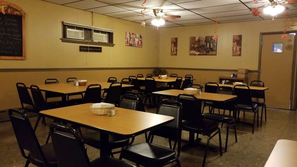 Center Bar & Pizzeria | 46 Marion St, Port Reading, NJ 07064, USA | Phone: (732) 969-2390