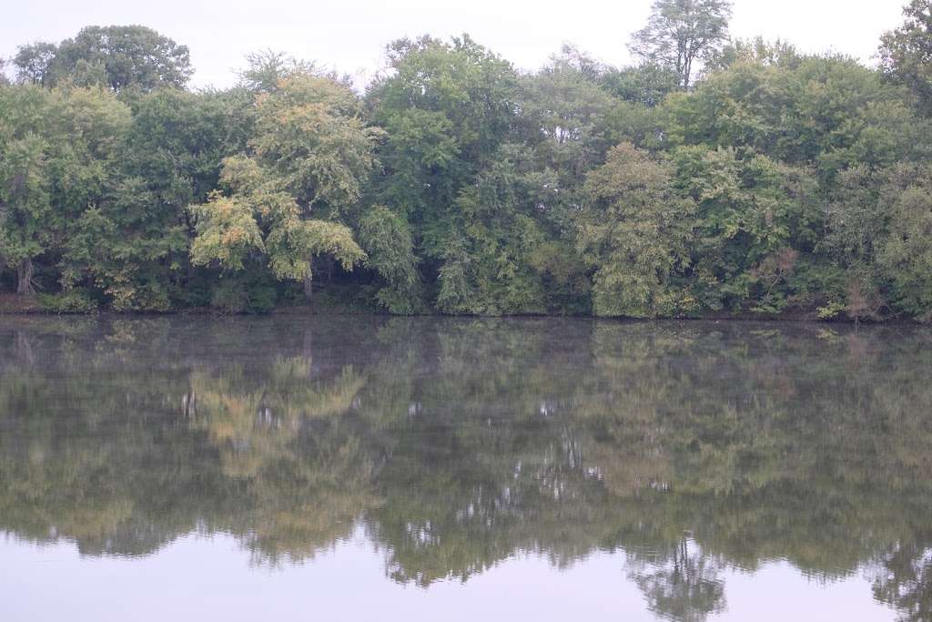 Inspiration Lake Hiking Trail | Unnamed Road, Gaithersburg, MD 20878, USA