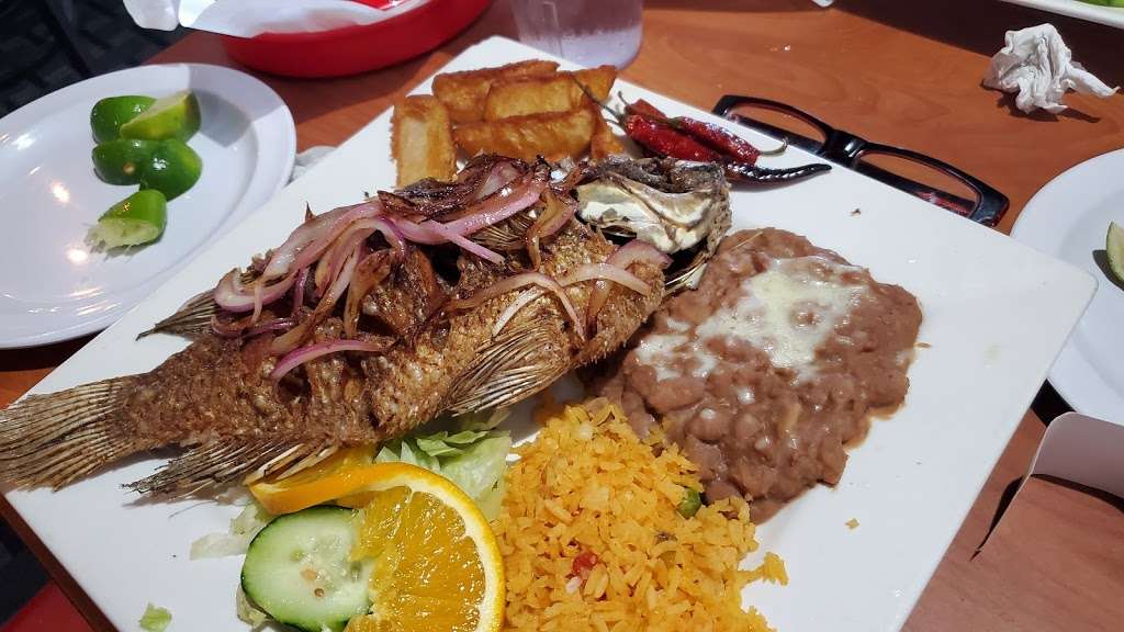 Mariscos San Isidro | 13030 Valley Blvd #1858, La Puente, CA 91746 | Phone: (626) 363-4247