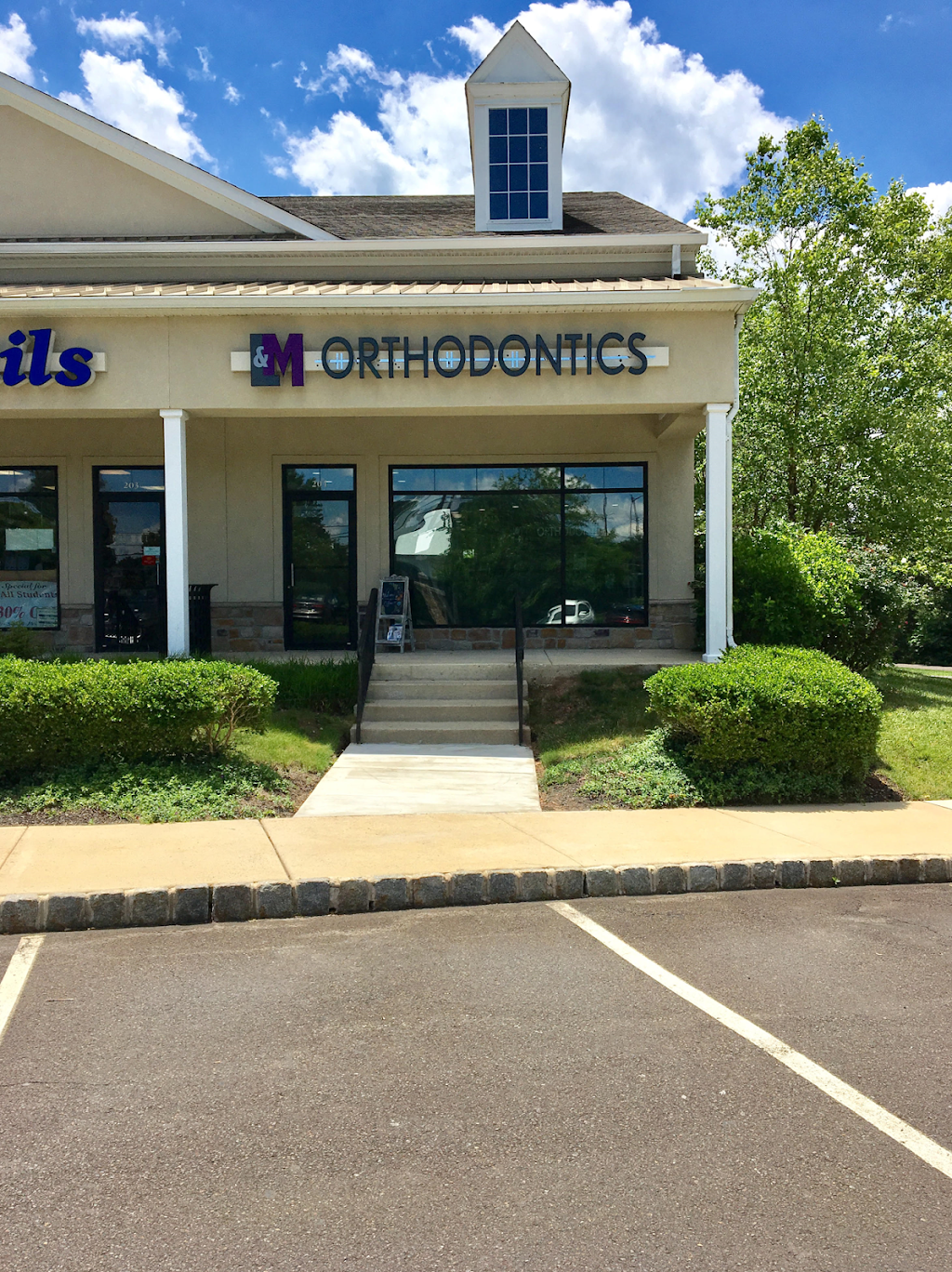L&M Orthodontics | 1000 E Walnut St Suite 204, Perkasie, PA 18944, USA | Phone: (215) 257-5330