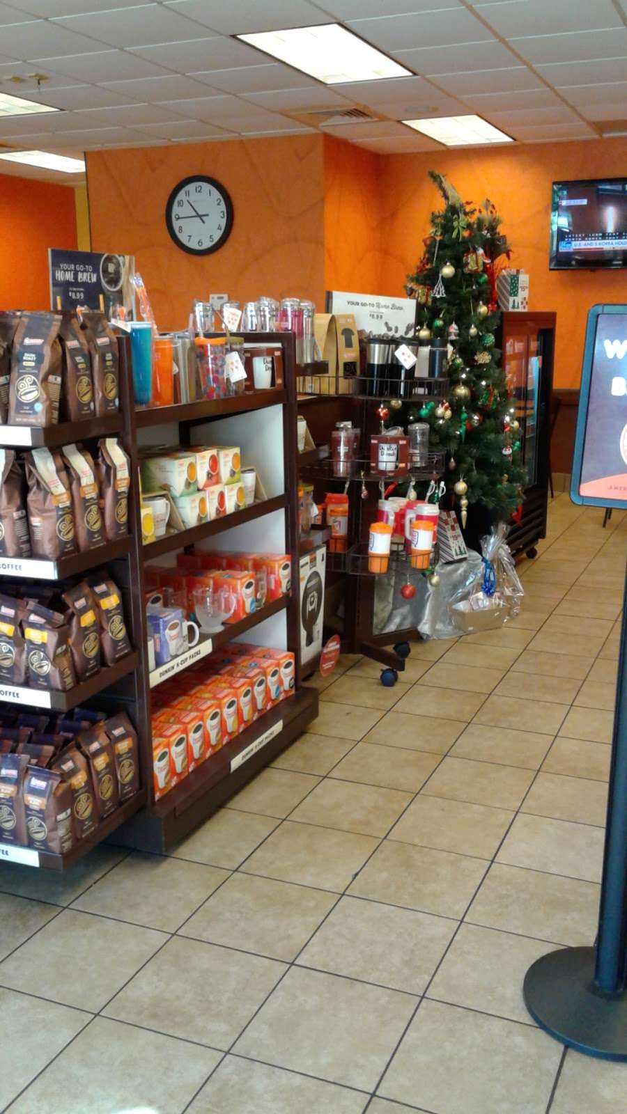 Dunkin Donuts | Kosher Location, 21401 Powerline Rd, Boca Raton, FL 33433, USA | Phone: (561) 757-3731