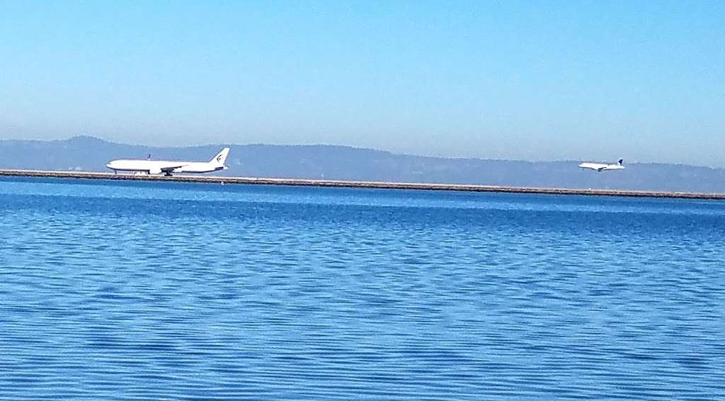 Airport plane watch area | Bay Trail Access, Burlingame, CA 94010, USA