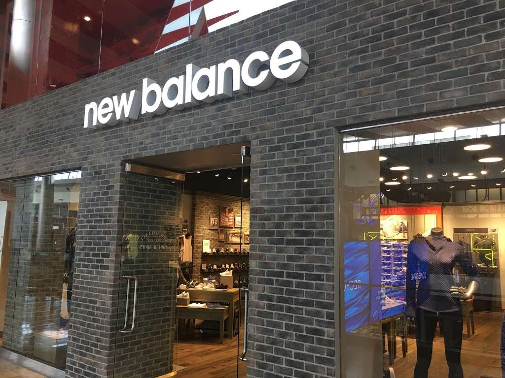 new balance shoe store las vegas