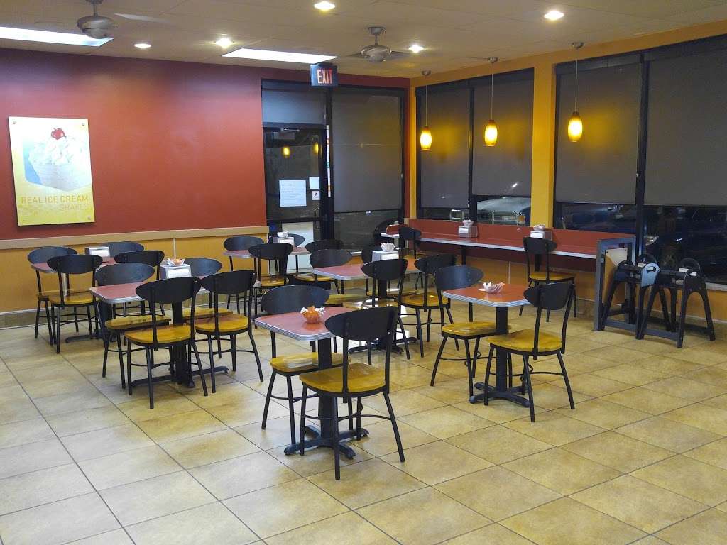 Jack in the Box | 3425 S Main St Ste 102, Pearland, TX 77581 | Phone: (281) 485-4840