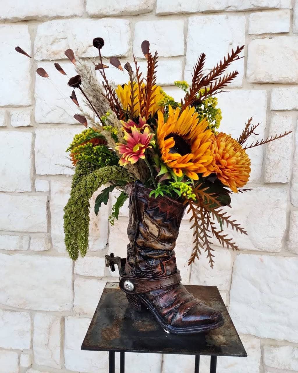 Texas Floral Design | 133 NW Hillery St, Burleson, TX 76028, USA | Phone: (817) 447-1600