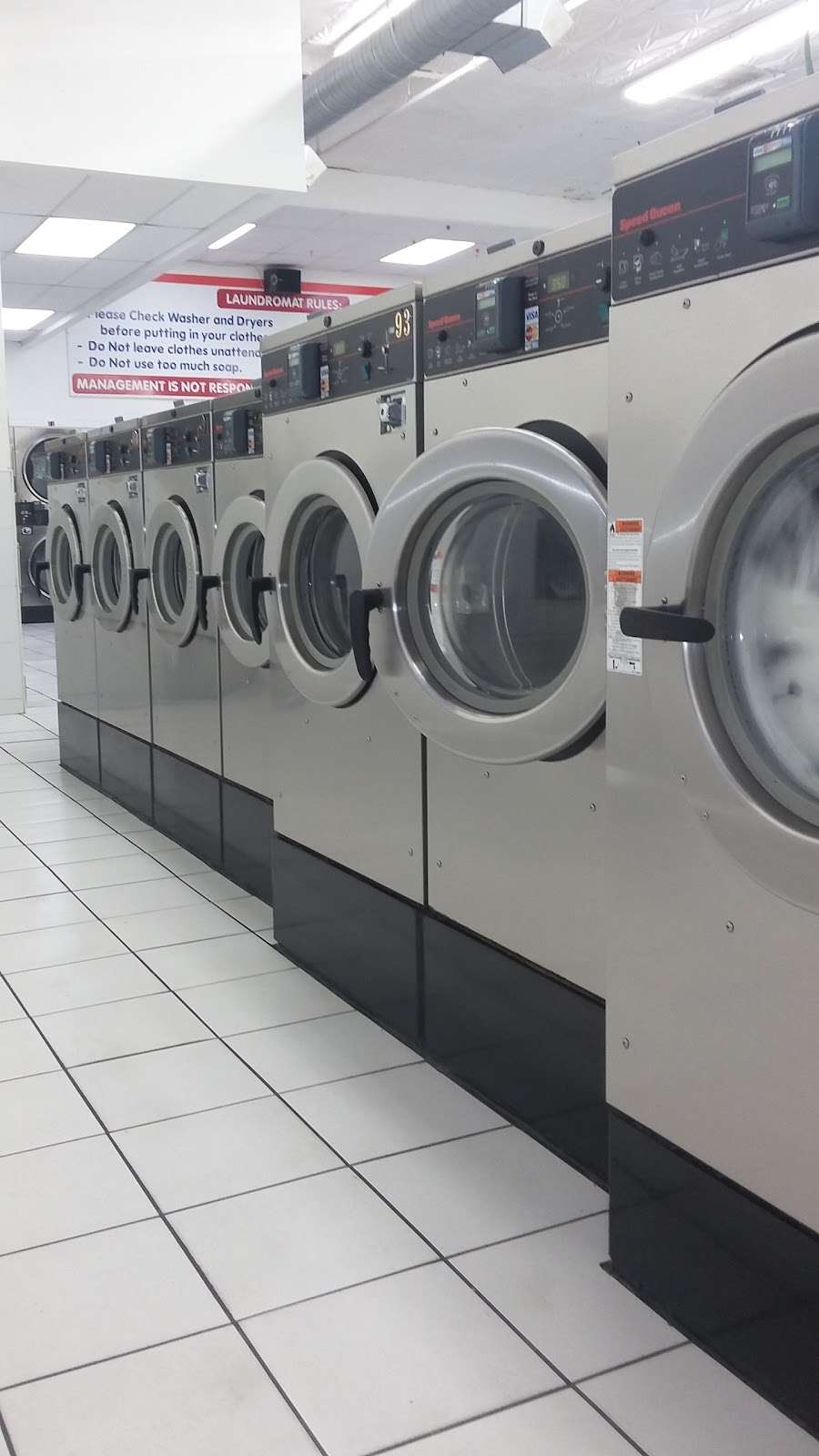 Surf "N" Suds Laundromat | 3402 Hamilton St, Hyattsville, MD 20782, USA | Phone: (240) 582-0052