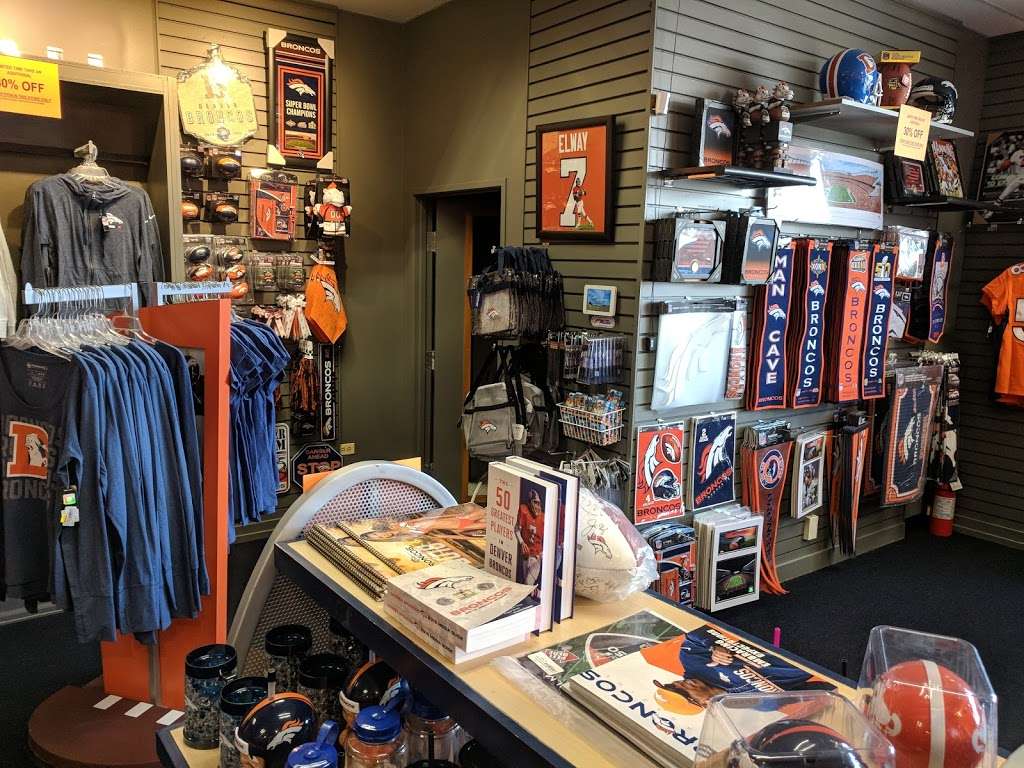 Broncos Locker | 9555 E County Line Rd, Centennial, CO 80112 | Phone: (303) 768-8461