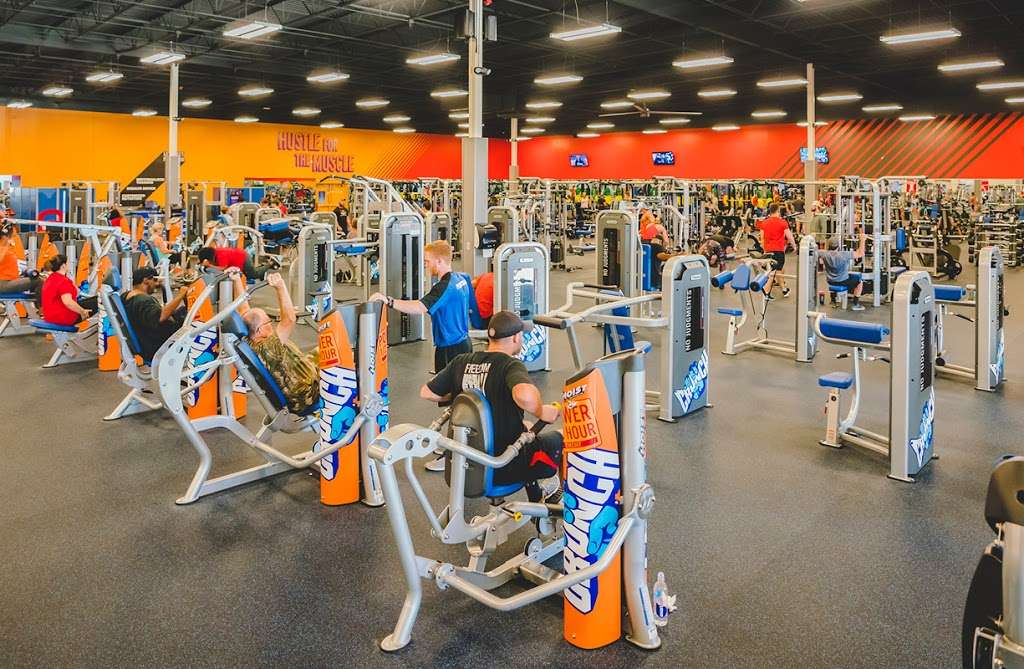 Crunch Fitness - Bensalem | 1336 Bristol Pike, Bensalem, PA 19020 | Phone: (267) 545-8259