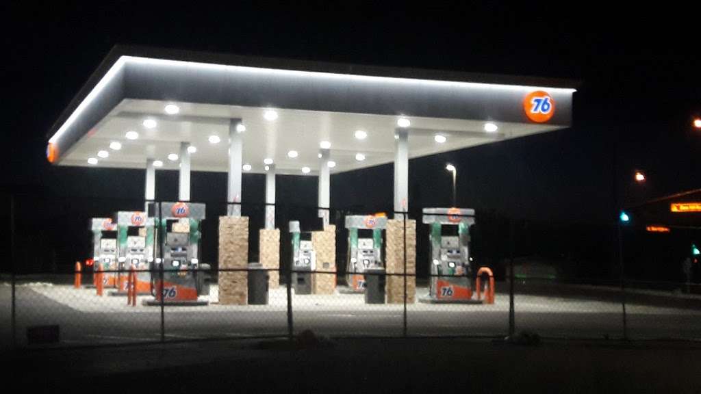 76 Gas & Beyond Food Mart | 14992 Dale Evans Pkwy, Apple Valley, CA 92307, USA | Phone: (760) 503-5481