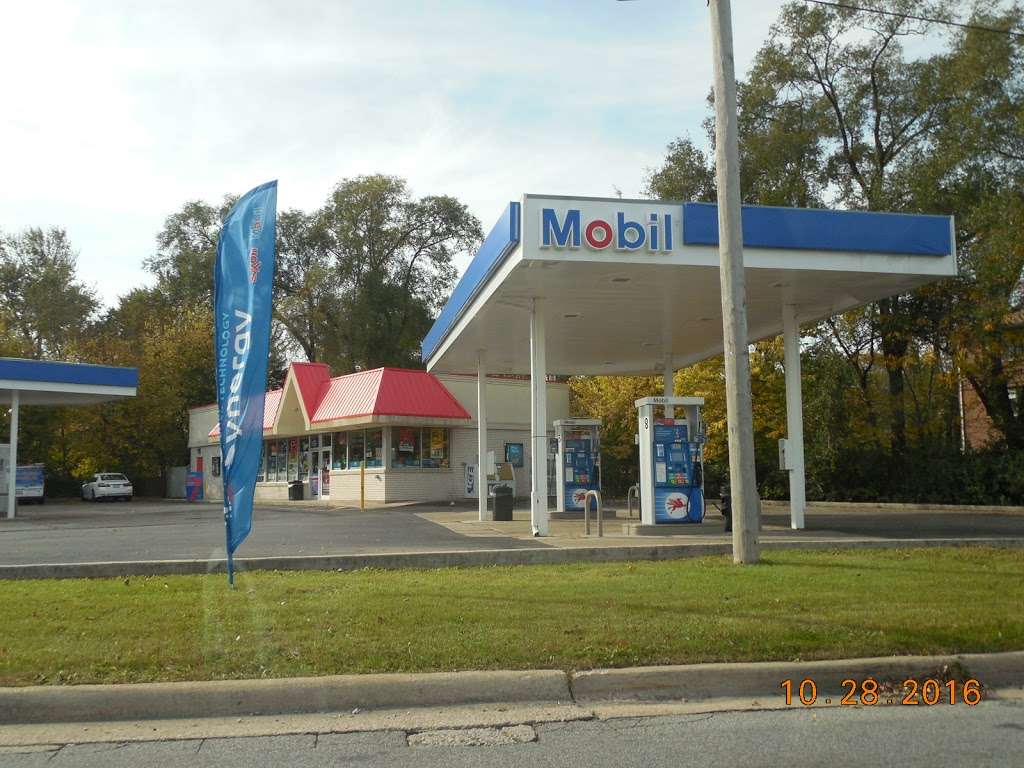 Mobil | 12100 S Ridgeland Ave, Palos Heights, IL 60463, USA