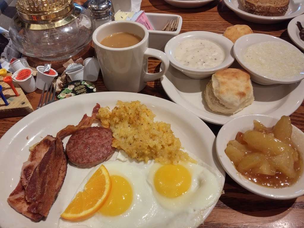 Cracker Barrel Old Country Store | 7920 NW Tiffany Springs Pkwy, Kansas City, MO 64153 | Phone: (816) 880-9171