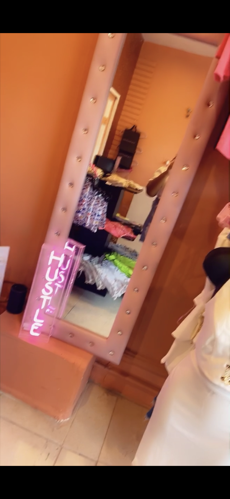 Pretty Honey Boutique | 1376 Flatbush Ave, Brooklyn, NY 11210, USA | Phone: (347) 292-7190