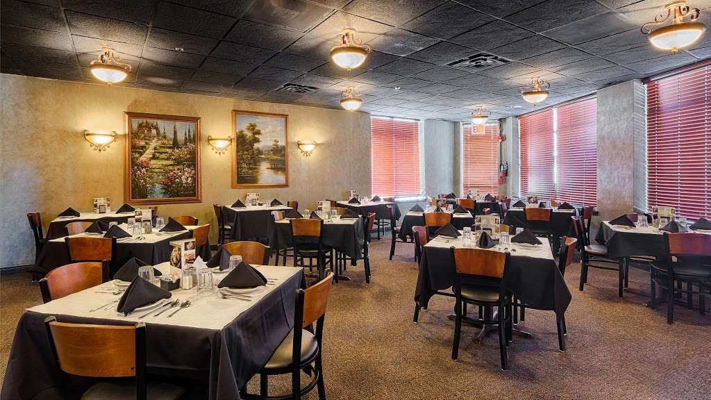 Durbins Restaurant & Lounge | 17265 Oak Park Ave, Tinley Park, IL 60477 | Phone: (708) 429-1000