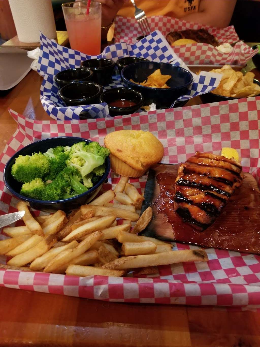 Famous Daves Bar-B-Que | 104 NJ-70, Cherry Hill, NJ 08034, USA | Phone: (856) 857-1520