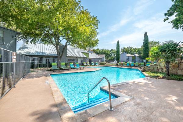 Alcove Oaks Apartment Homes | 500 Tish Cir, Arlington, TX 76006, USA | Phone: (817) 261-6674