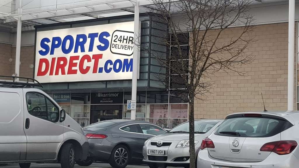 Sports Direct | Unit D, Brent Cross Shopping Park, Tilling Rd, London NW2 1LW, UK | Phone: 0344 332 5208