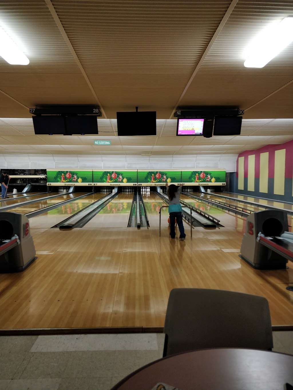 El-Mar Bowl | 1, 8435 S Harlem Ave, Bridgeview, IL 60455, USA | Phone: (708) 598-6250