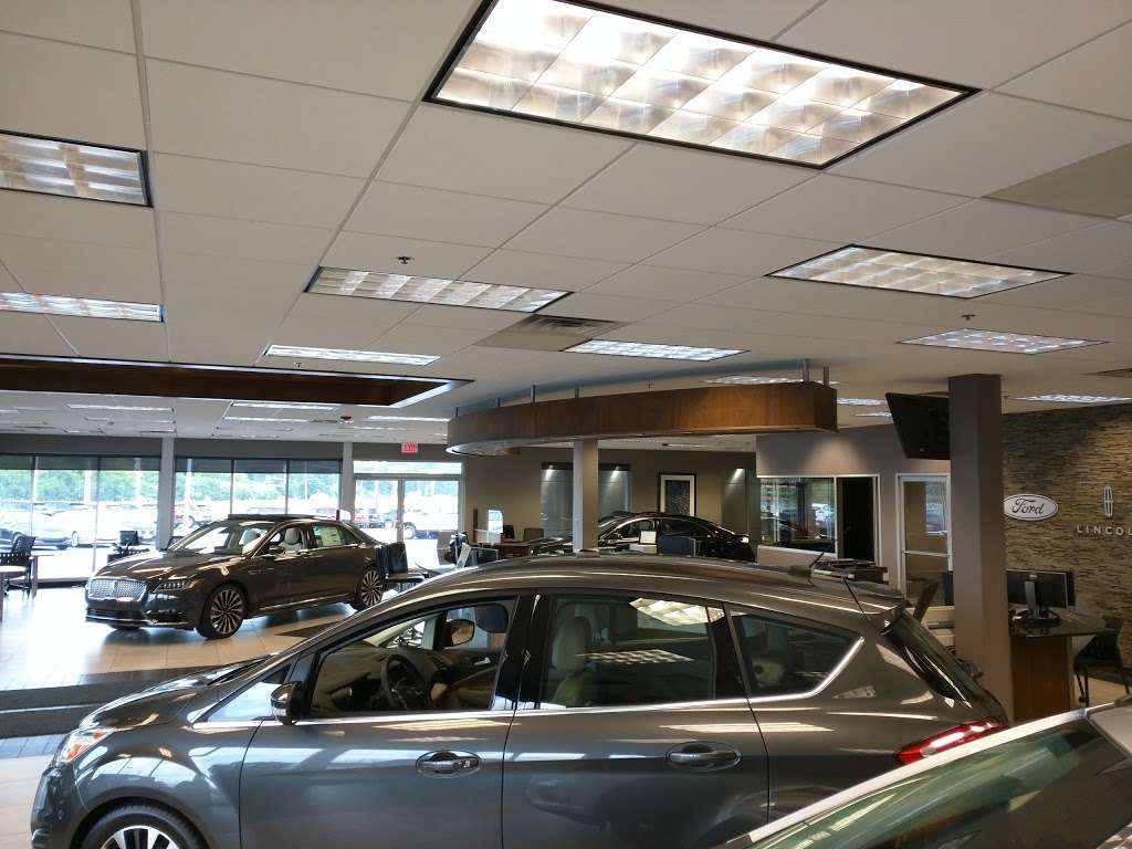 Wickstrom Ford | 600 W Northwest Hwy, Barrington, IL 60010 | Phone: (847) 381-8850