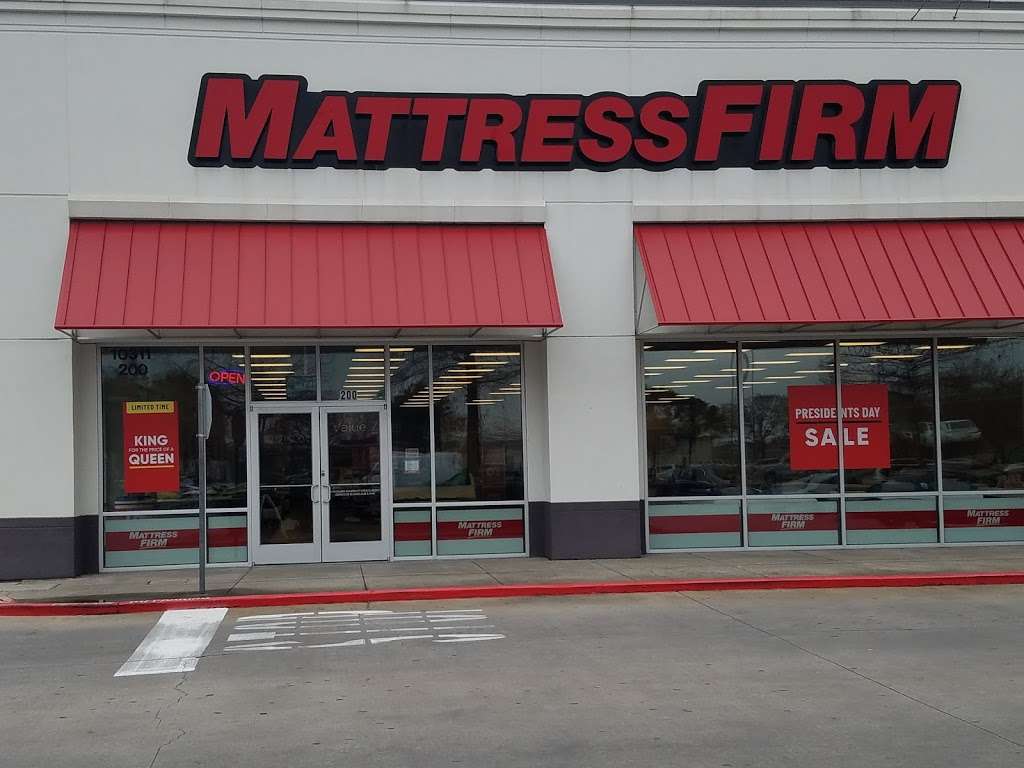 Mattress Firm Greens Landing | 10311 N Fwy Service Rd, Houston, TX 77037, USA | Phone: (281) 999-0005