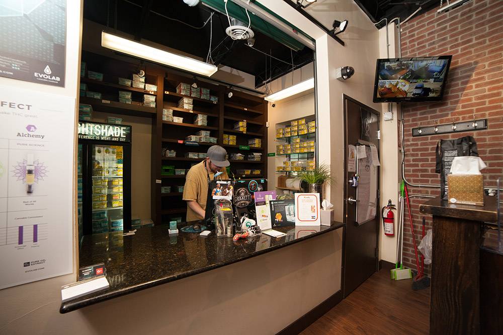 Lightshade Rec & Med Dispensary | 3950 Holly St, Denver, CO 80207, USA | Phone: (303) 468-6100