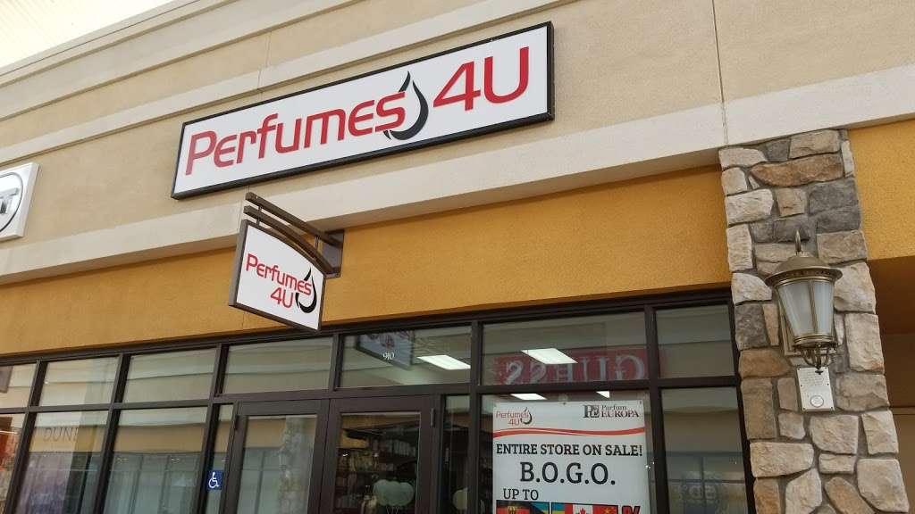 Perfumes 4U | 5701 Outlets at Tejon Pkwy Suite #910, Arvin, CA 93203, USA | Phone: (661) 858-2446