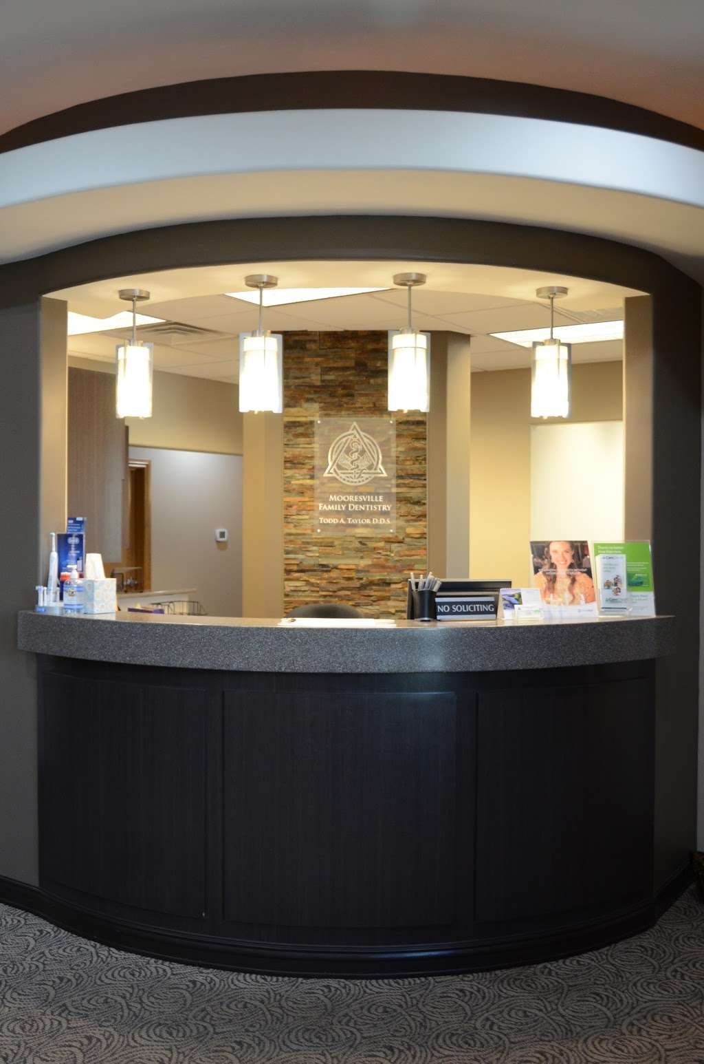 Mooresville Family Dentistry, P.C. | 908 Samuel Moore Pkwy, Mooresville, IN 46158 | Phone: (317) 831-6000