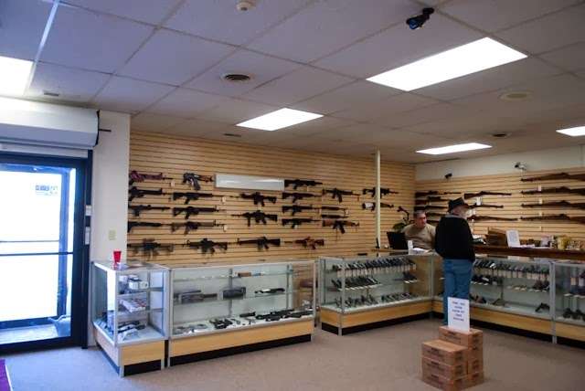 DK Firearms | 202 N Main St, Bowling Green, VA 22427, USA | Phone: (804) 633-2222