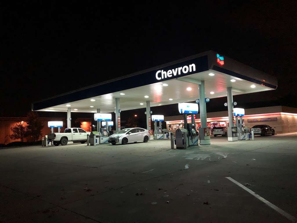 Chevron | 2200 E Alessandro Blvd, Riverside, CA 92508, USA | Phone: (951) 697-1613