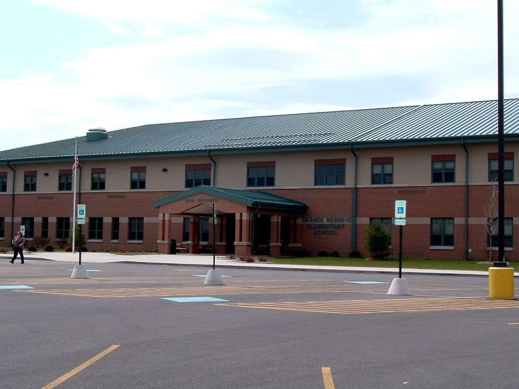 Grande Reserve Elementary School | 3142 Grande Trail, Yorkville, IL 60560 | Phone: (630) 553-5513