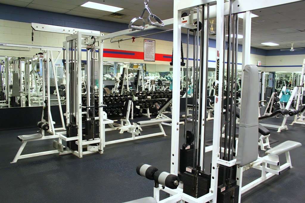 24 Hour Fitness | Photo 4 of 10 | Address: 16200 Bear Valley Rd, Victorville, CA 92395, USA | Phone: (760) 955-2200