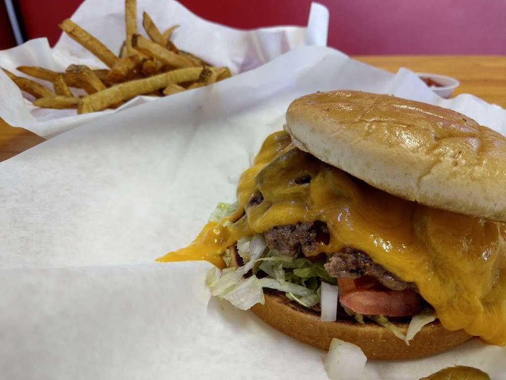 Dianas Burgers | 2202 N Zarzamora St, San Antonio, TX 78201, USA | Phone: (210) 251-2252