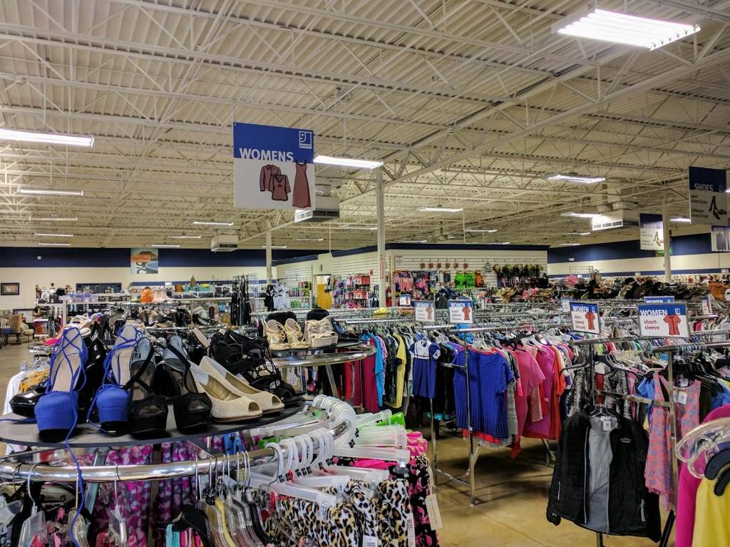 Goodwill Store - Cooper | 7351 S Cooper St, Arlington, TX 76001 | Phone: (817) 465-4500