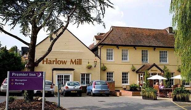 Premier Inn Harlow | Cambridge Rd, Harlow CM20 2EP, UK | Phone: 0871 527 8488