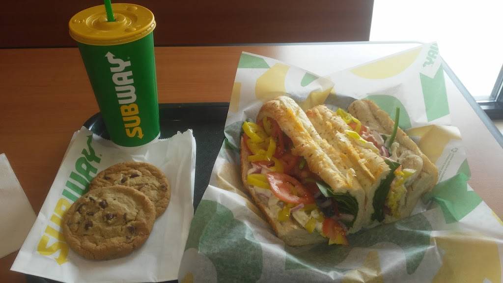 Subway | 245 Bloomfield Dr Suite 103, Lititz, PA 17543, USA | Phone: (717) 560-1444