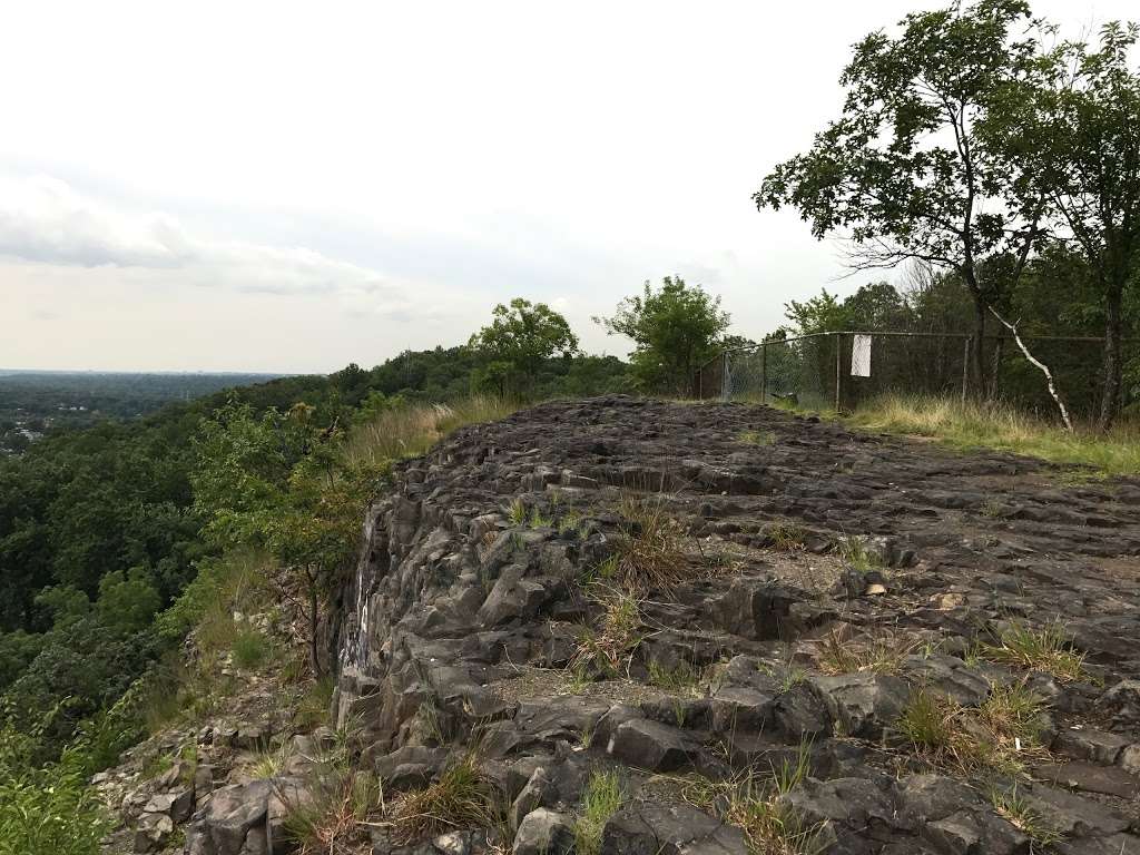 Mountain top view | Rifle Camp Rd, Woodland Park, NJ 07424, USA