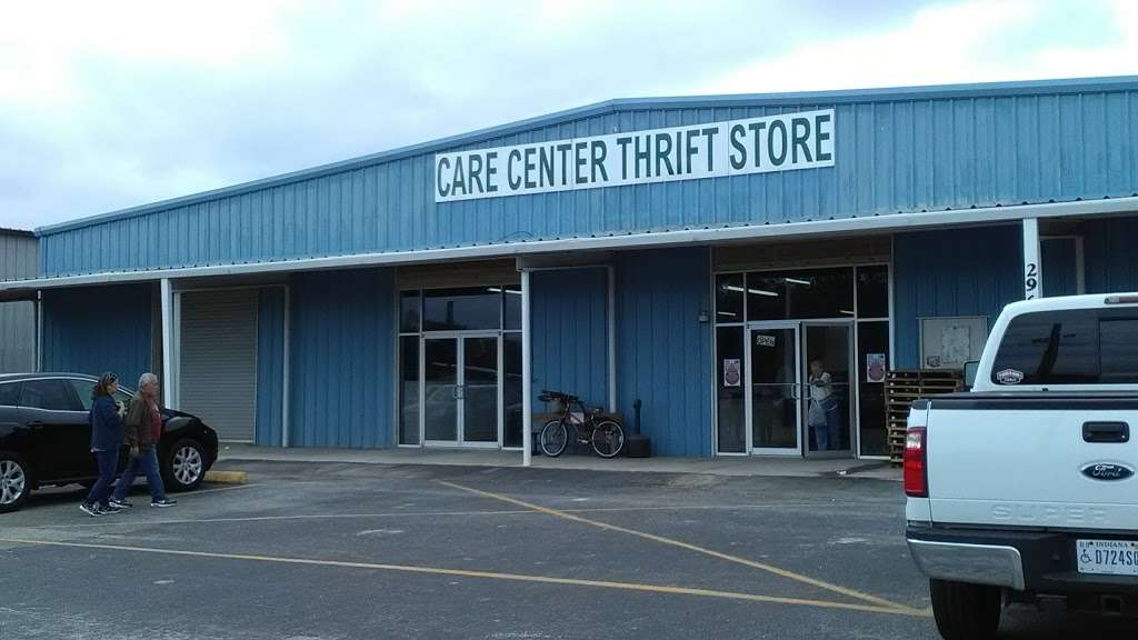 Lake Wales Care Center Dundee Thrift Store | 29696 US-27, Dundee, FL 33838, USA | Phone: (863) 439-6000