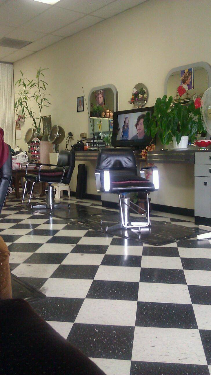 Daniels Barber & Beauty Shop | 2900 N Brea Blvd # B, Fullerton, CA 92835, USA | Phone: (714) 671-9355