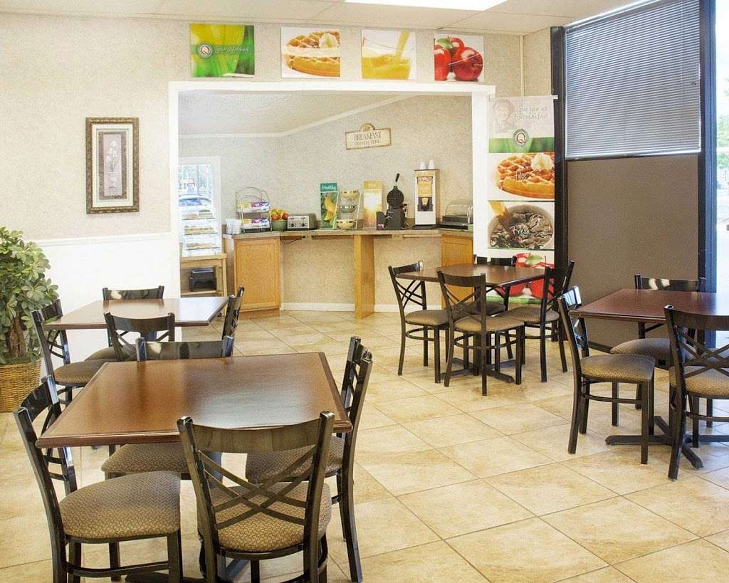 Quality Inn Fredericksburg near Historic Downtown | 543 Warrenton Rd, Fredericksburg, VA 22406, USA | Phone: (540) 373-0000