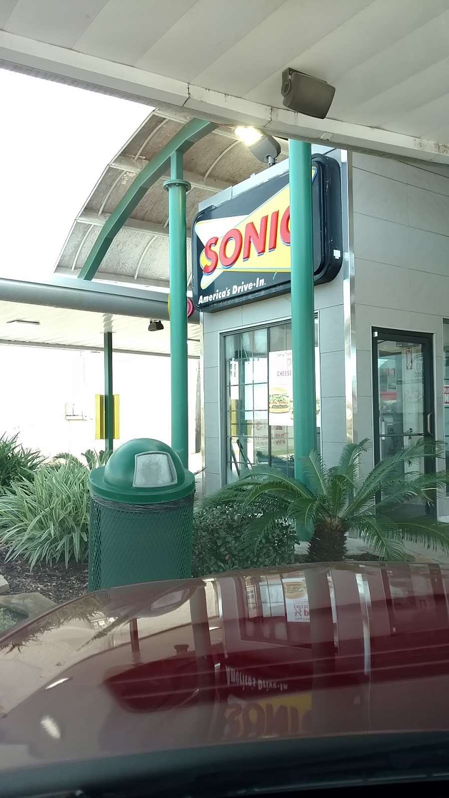 Sonic Drive-In | 1704 Avenue H, Rosenberg, TX 77471, USA | Phone: (713) 342-8788