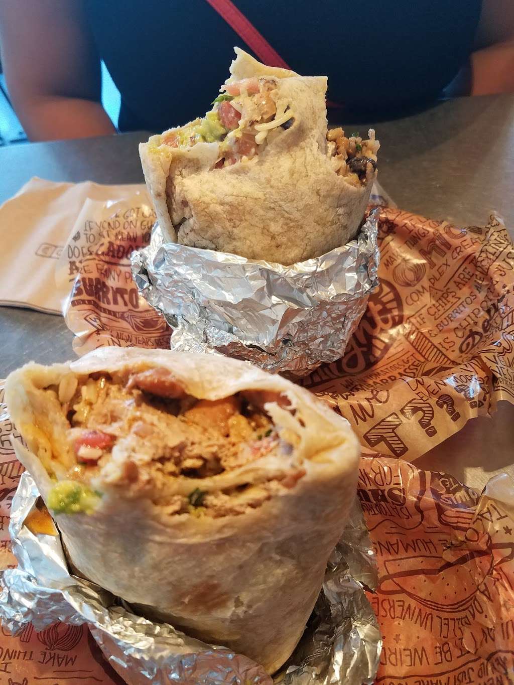 Chipotle Mexican Grill | 959 E Spring St, Signal Hill, CA 90755, USA | Phone: (562) 206-7199