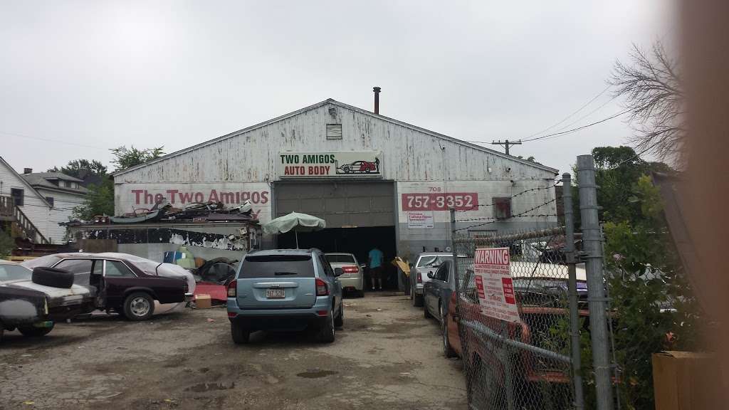 Two Amigos Auto Body | 196 E Lincoln Hwy, Chicago Heights, IL 60411, USA | Phone: (708) 757-3352