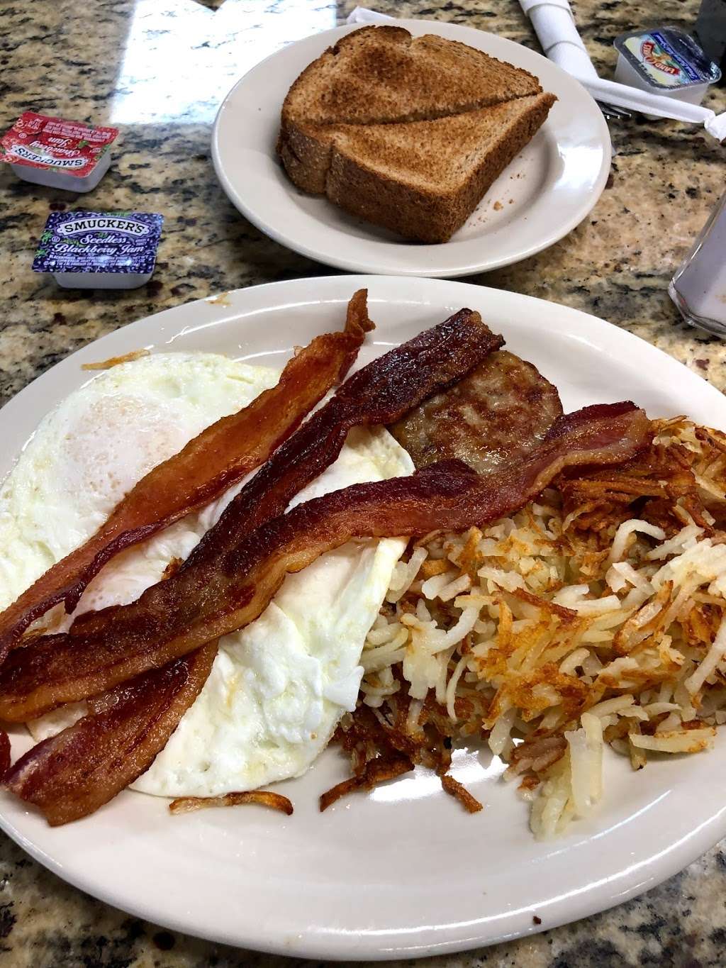 Simos Diner | 5004 N Shepherd Dr, Houston, TX 77018 | Phone: (713) 697-5553