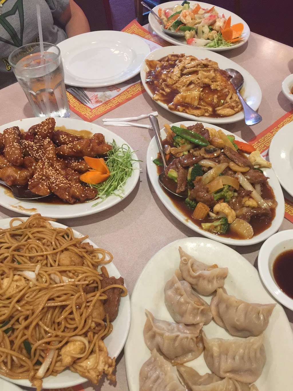 Red Fortune Chinese Restaurant | 117 Oak St, Bonner Springs, KS 66012, USA | Phone: (913) 441-1988