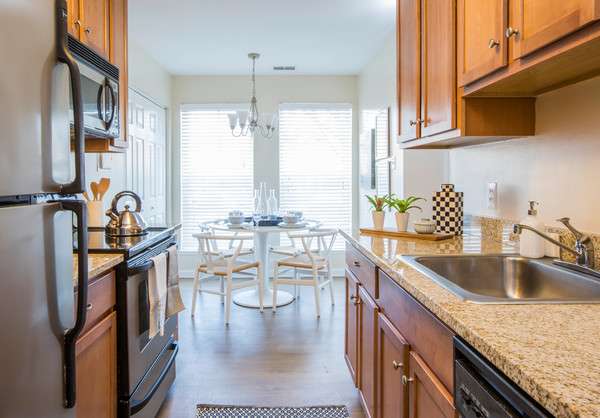 Bayshore Landing Apartments | 988 Spa Rd, Annapolis, MD 21403 | Phone: (410) 268-6690