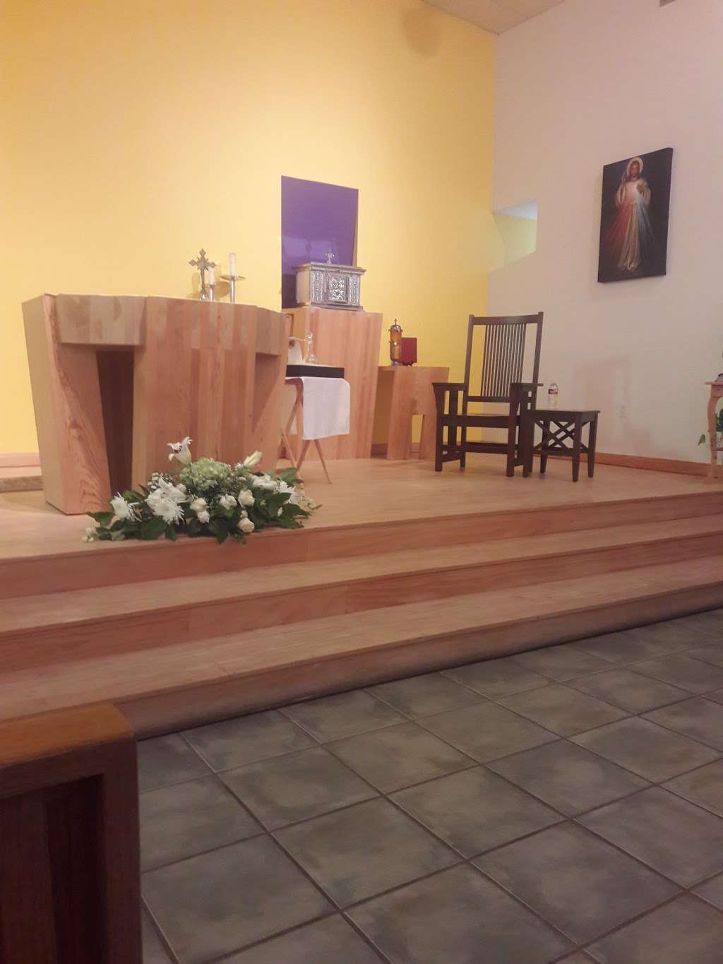 Capilla La Divina Providencia | 7913 Munn St, Houston, TX 77029, USA | Phone: (713) 360-7173